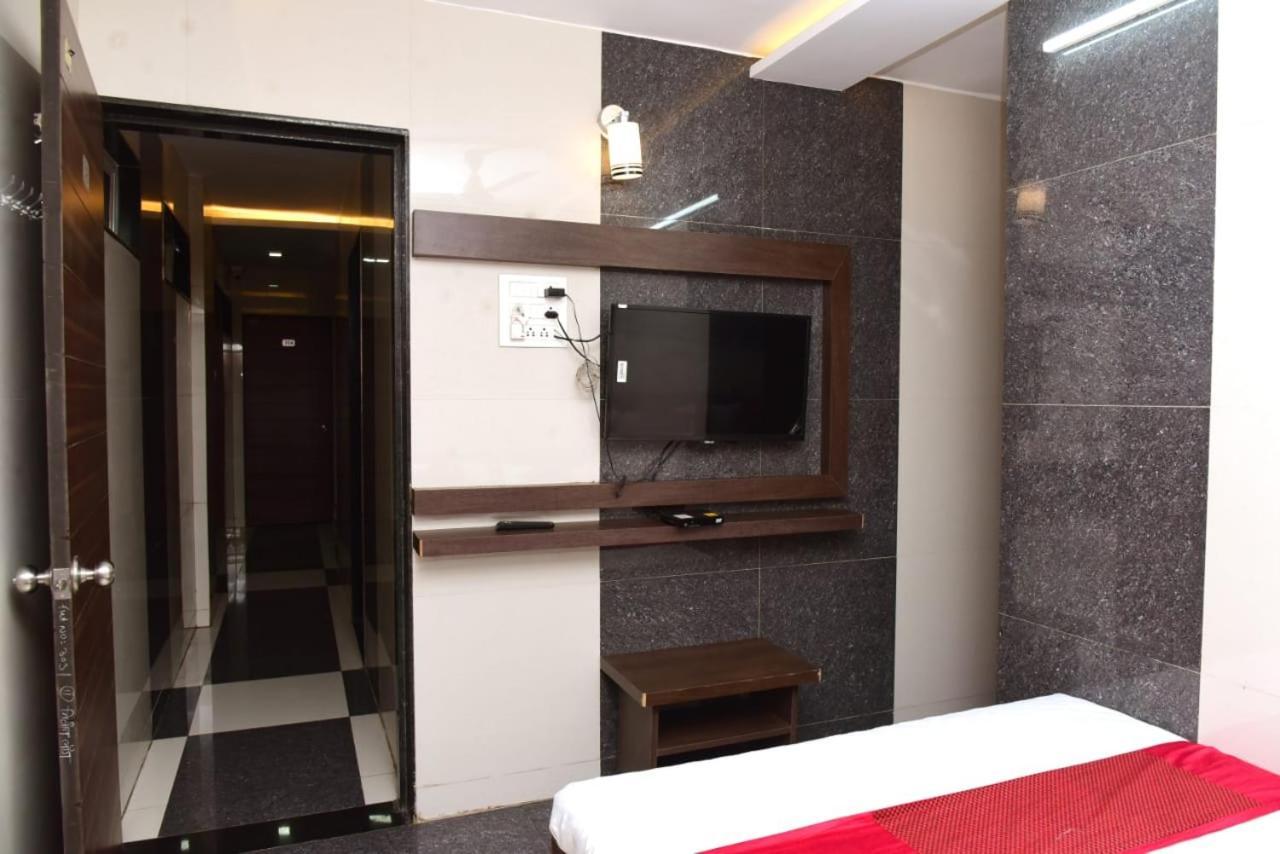Nivant Lodge Solapur Exterior photo